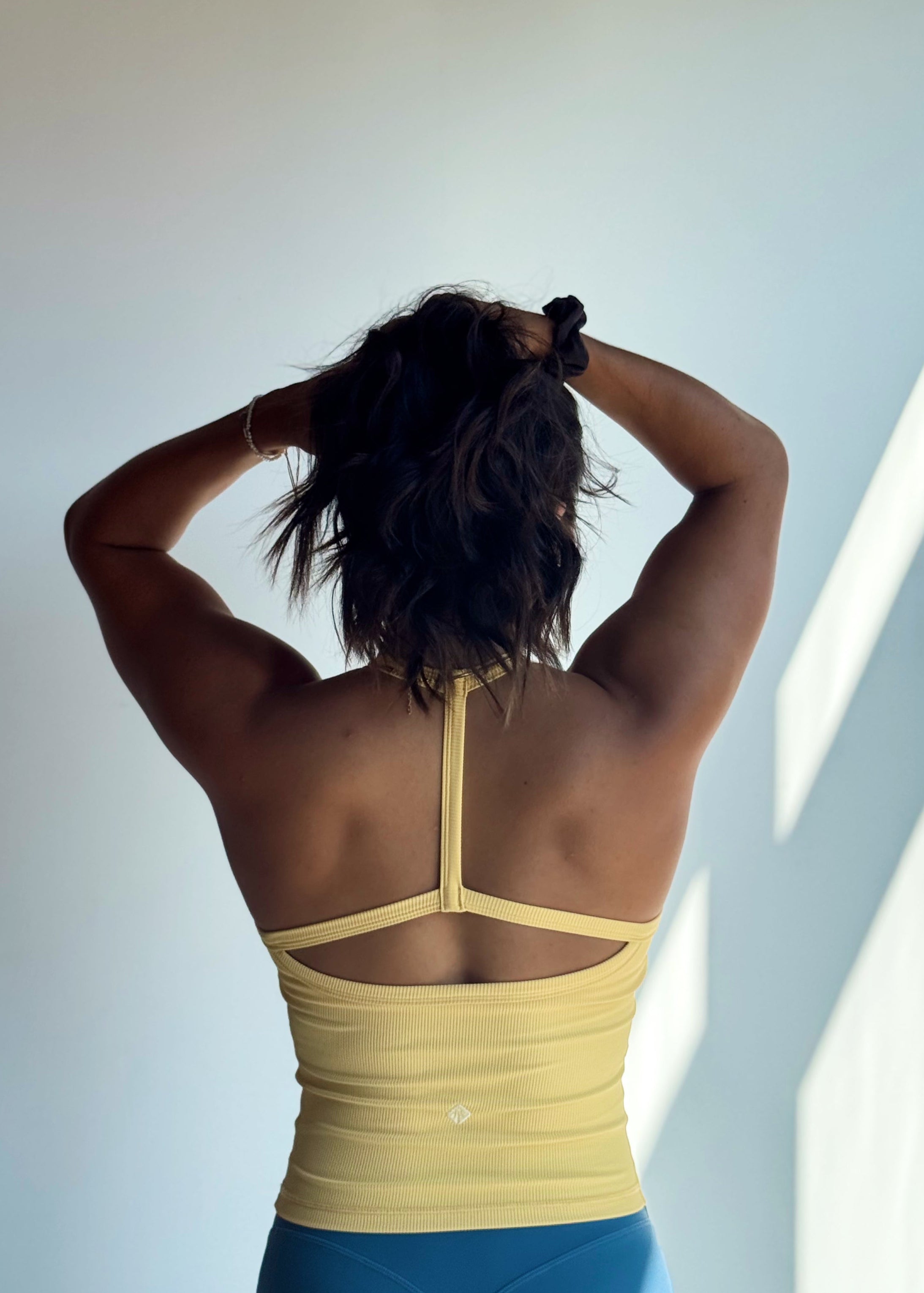 TOP / BRASSIÈRE "EASE" - JAUNE PASTEL