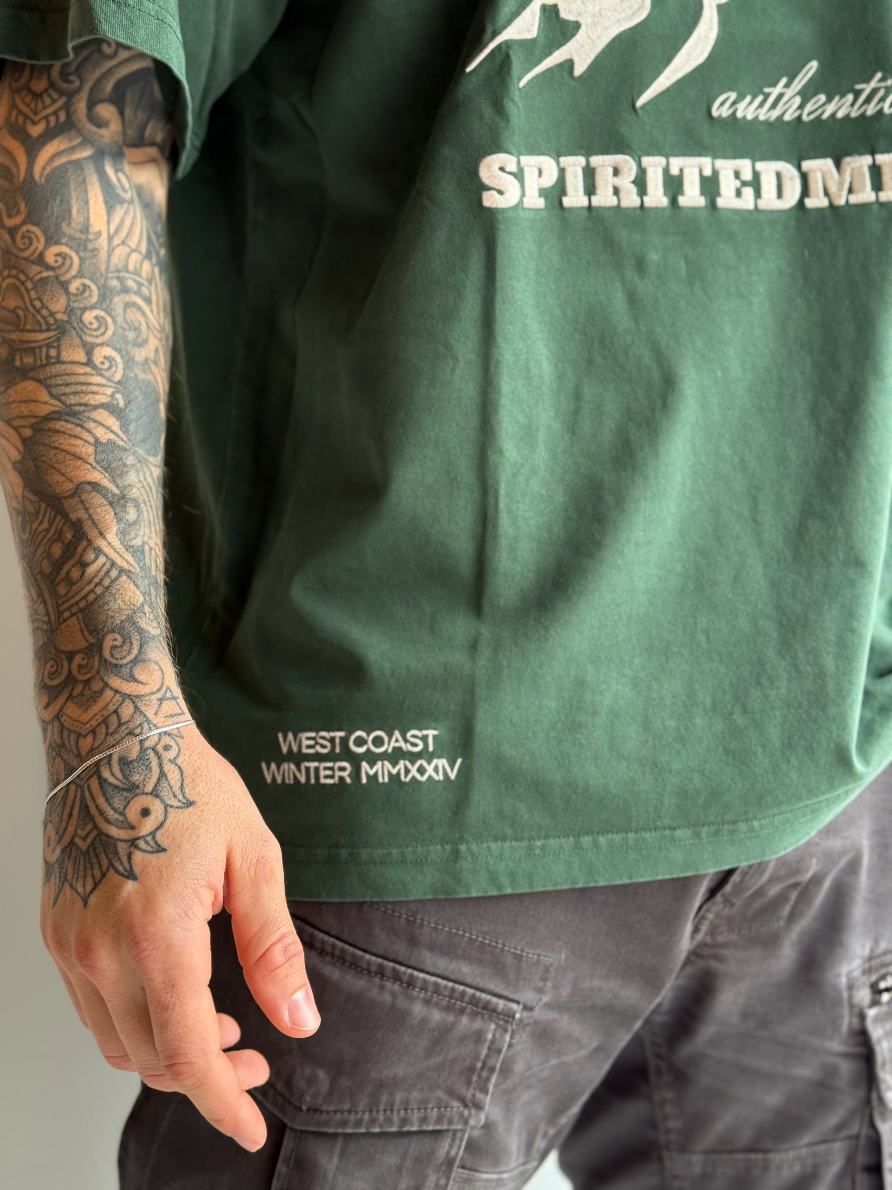 T-SHIRT OVERSIZE UNISEXE "WILD ROOTS"